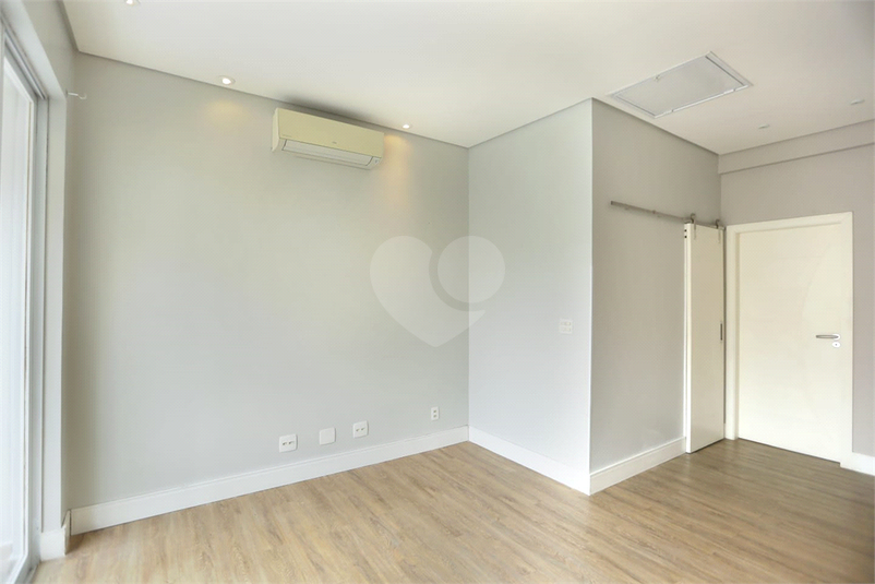 Foto REO1107689