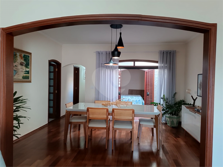 Foto REO1107819