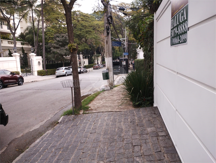 Foto REO1107935