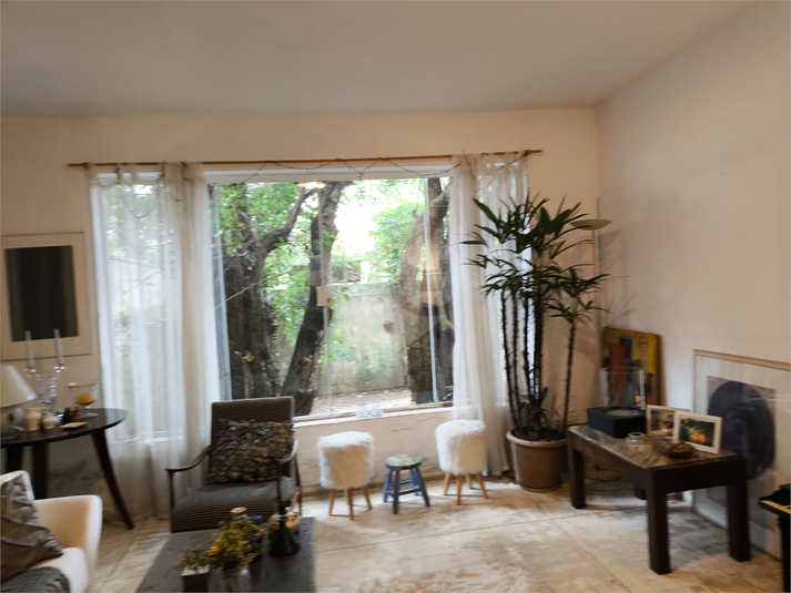 Foto REO1107986