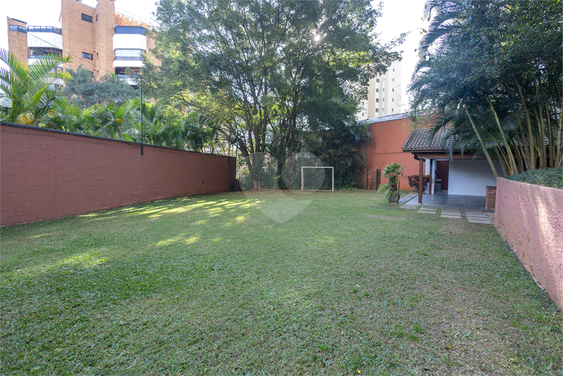 Foto REO1108010