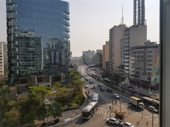 Foto REO1108027