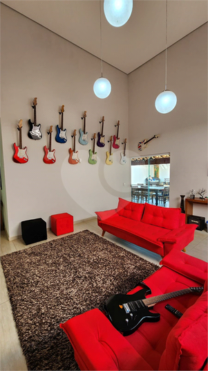 Foto REO1108043