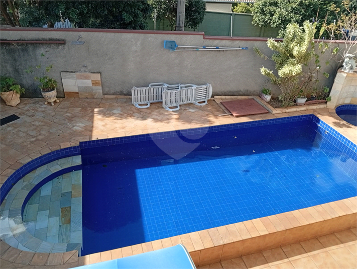 Foto REO1108242