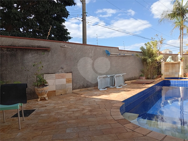 Foto REO1108242
