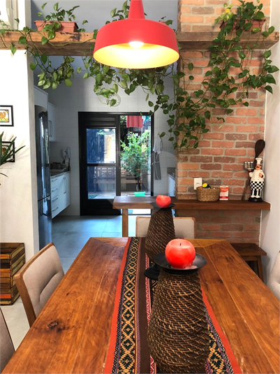 Foto REO1108575