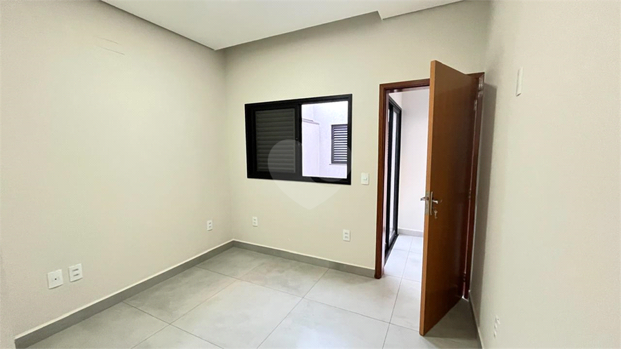 Foto REO1108670