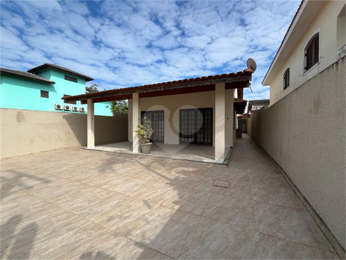 Foto REO1108740
