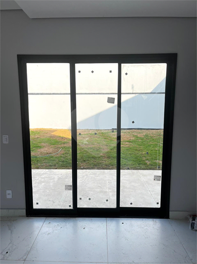 Foto REO1108777