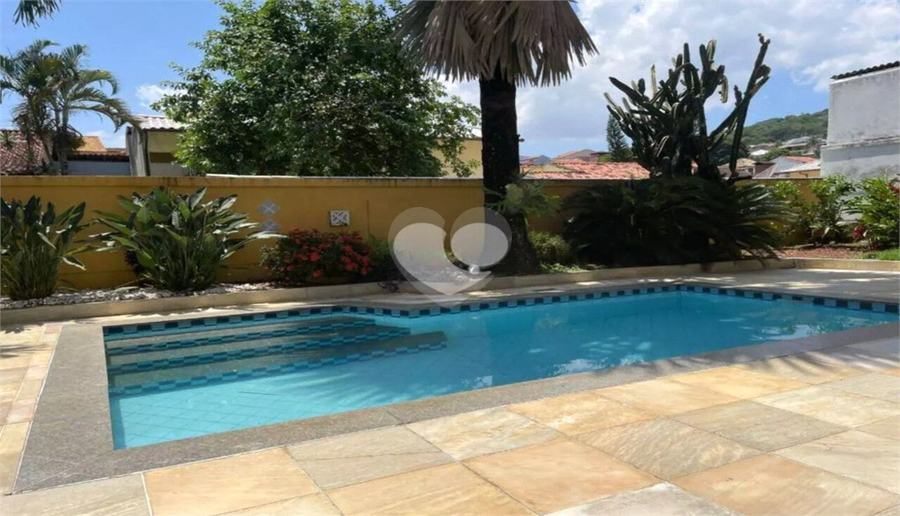Foto REO1108801