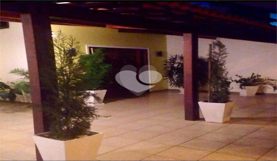 Foto REO1108801