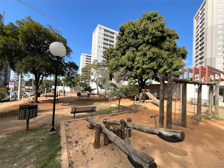 Foto REO1108980
