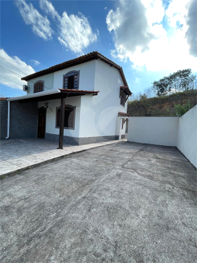 Foto REO1109005