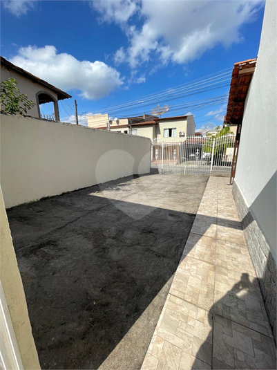 Foto REO1109005