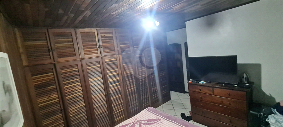 Foto REO1109011