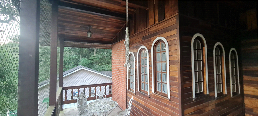 Foto REO1109011
