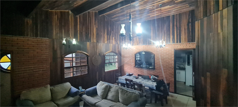 Foto REO1109011