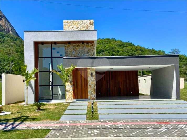 Foto REO1109018