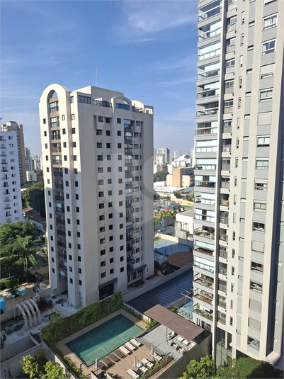 Foto REO1109024