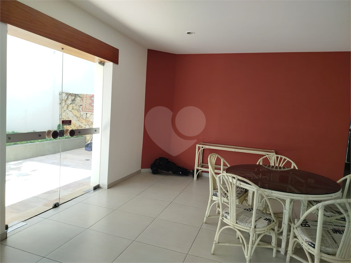 Foto REO1109145