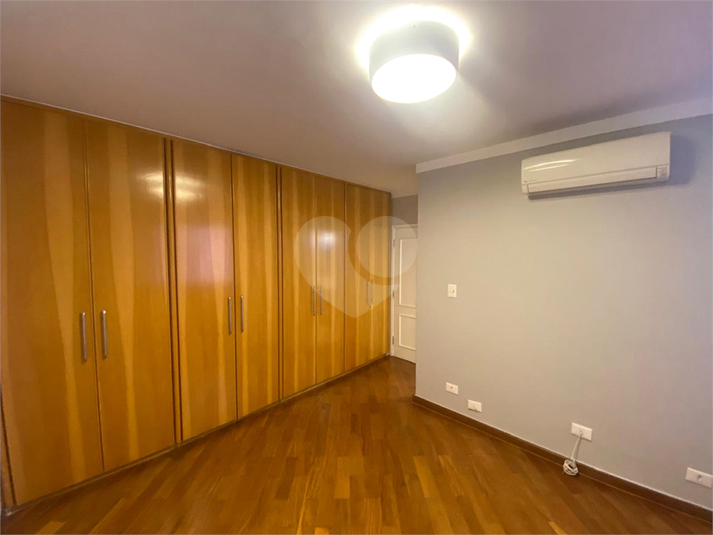 Foto REO1109170