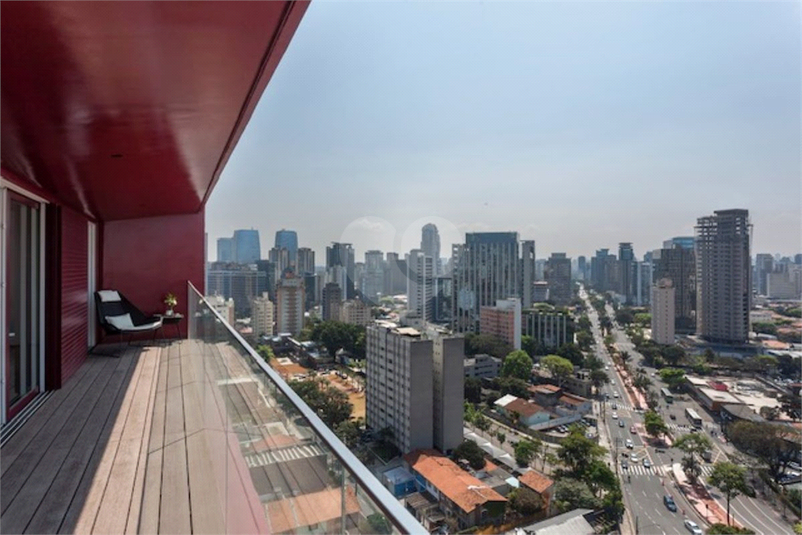 Foto REO1109369