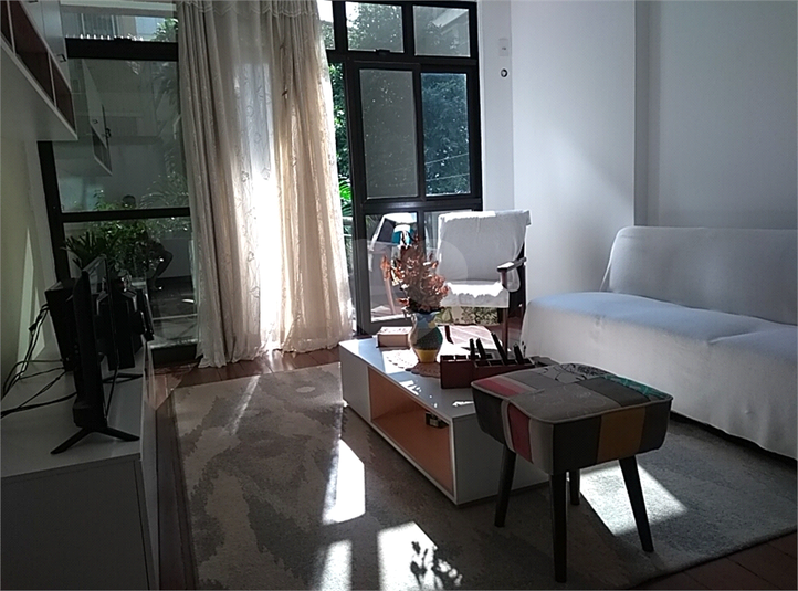 Foto REO1109380