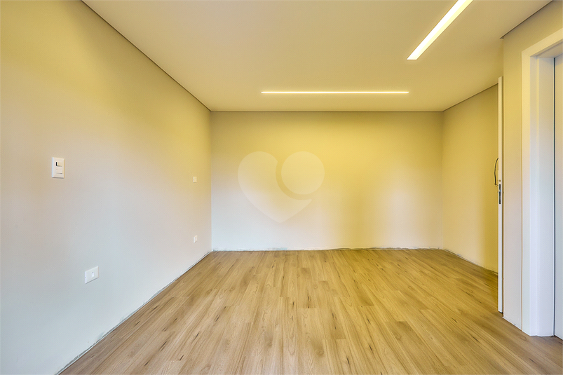 Foto REO1109384