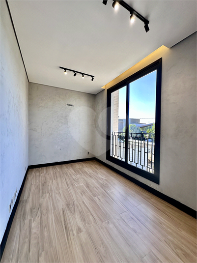 Foto REO1109385