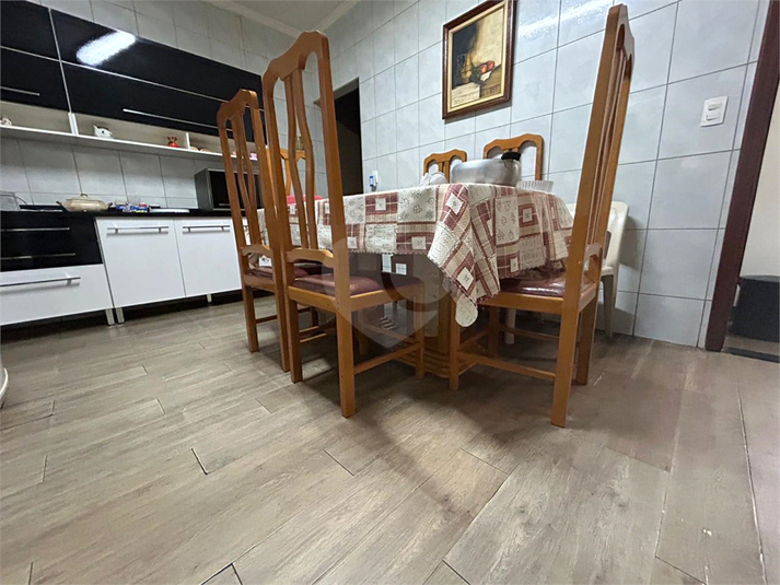 Foto REO1109407