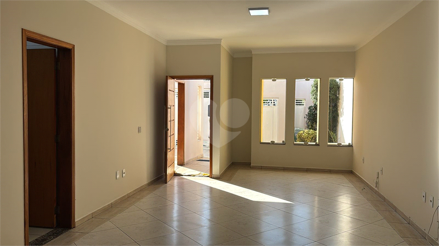 Foto REO1109419