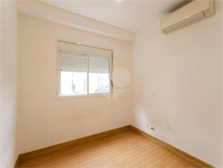 Foto REO1109477