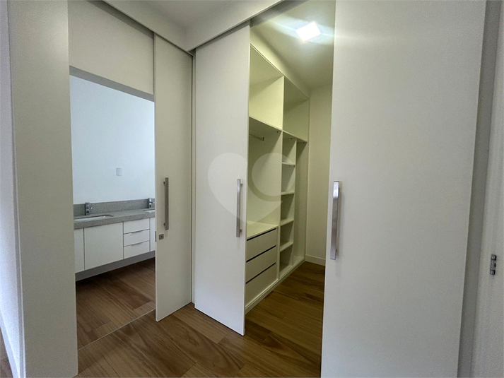 Foto REO1109478