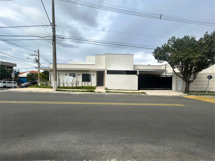 Foto REO1109478