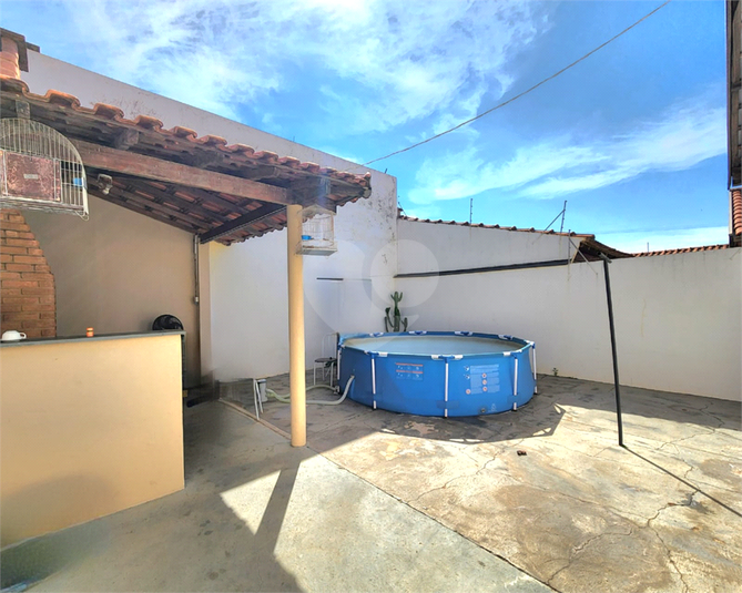 Foto REO1109518