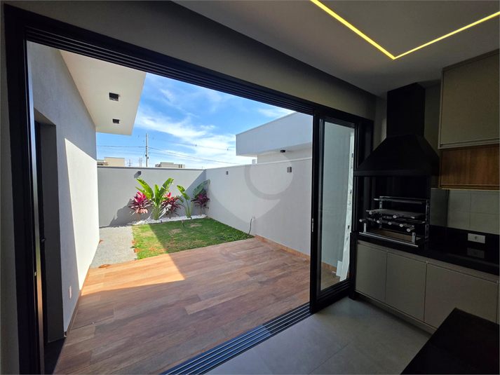 Foto REO1109576