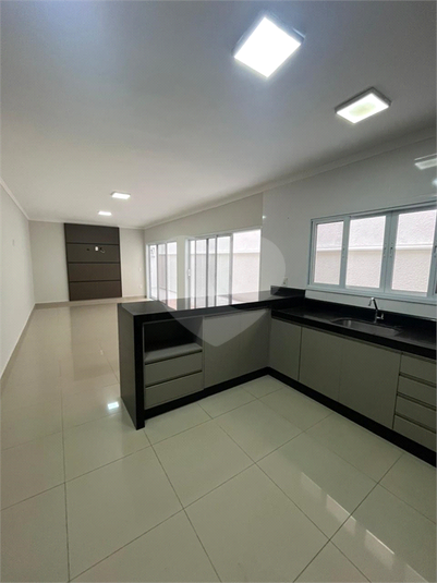 Foto REO1109641