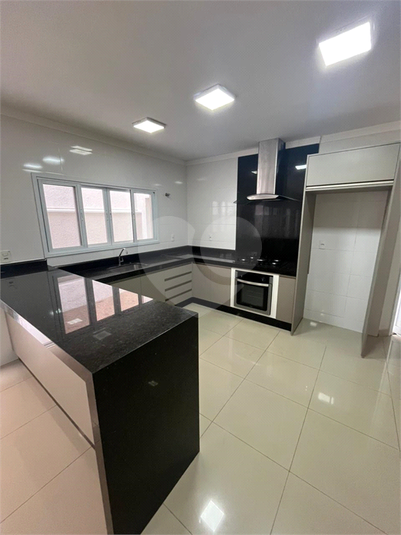 Foto REO1109641