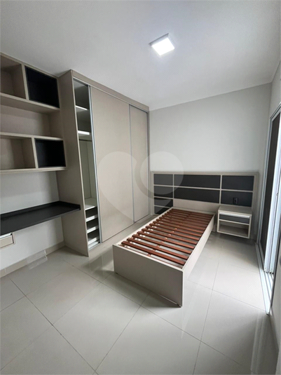 Foto REO1109641
