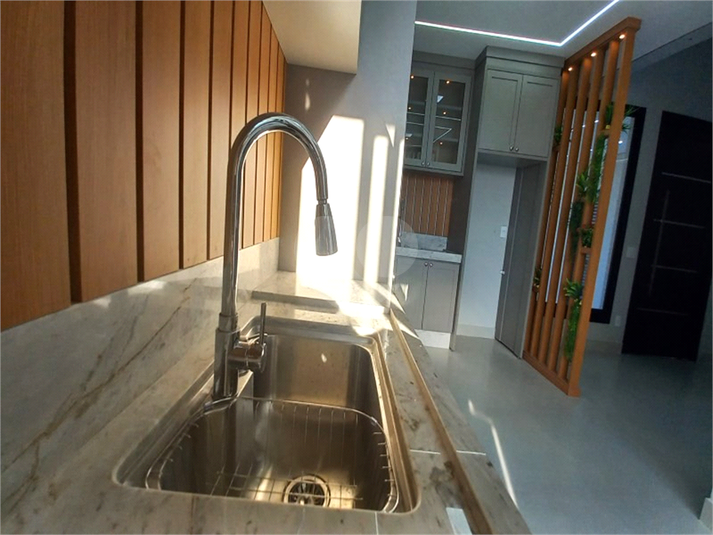 Foto REO1109660