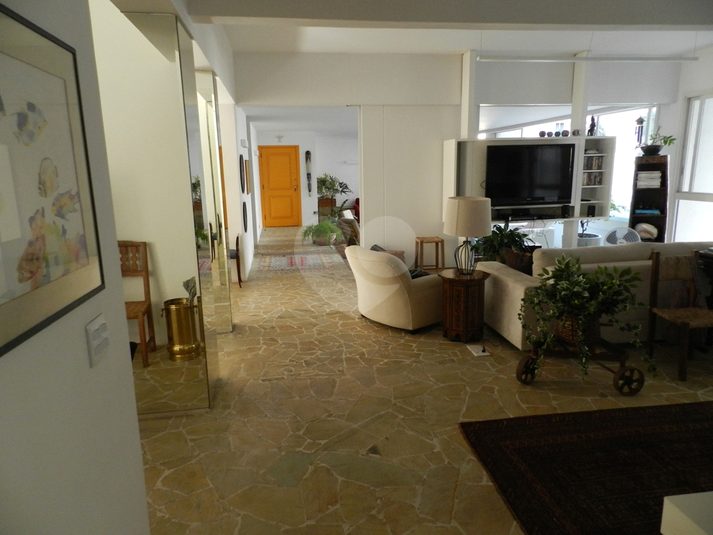 Foto REO1109695