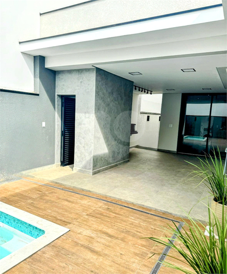 Foto REO1109752
