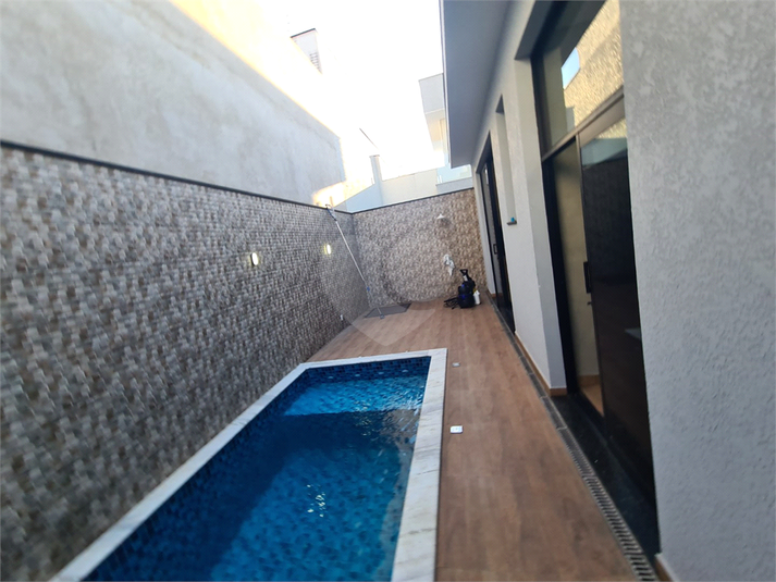 Foto REO1109852
