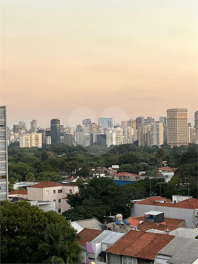 Foto REO1109876