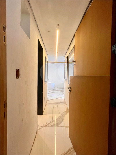 Foto REO1109876