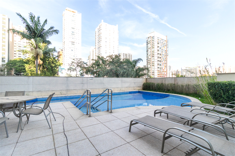 Foto REO1109969