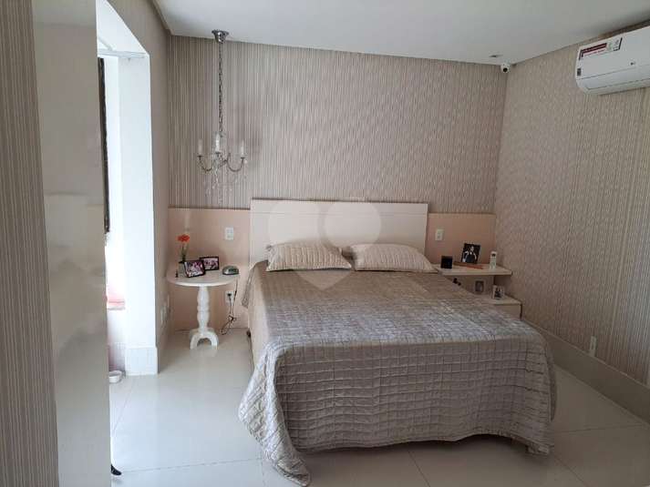 Foto REO1109976