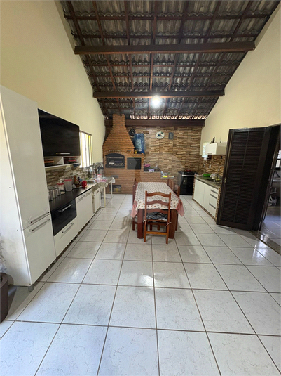 Foto REO1110038