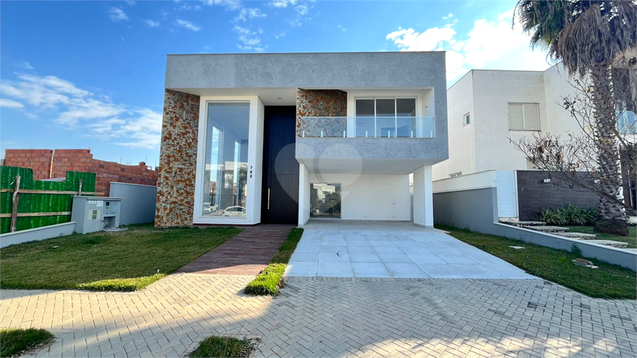 Foto REO1110049