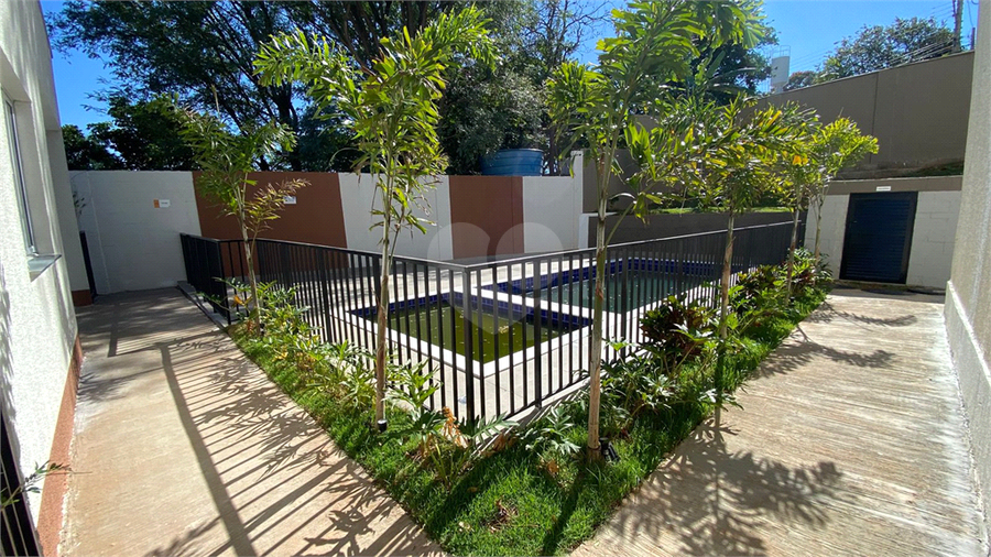 Foto REO1110160